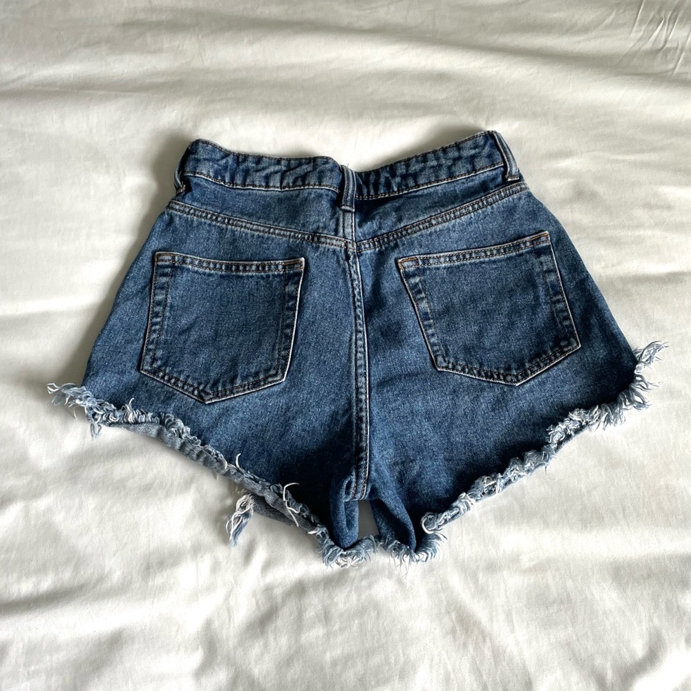 High waisted Wild Fabel cut off shorts - Picture 2 of 4